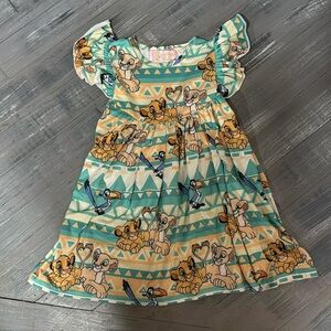 Lion king dress for girls, size 3 but fits like a 4.